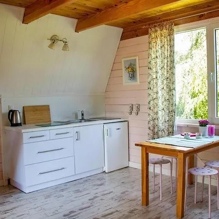 Storey Holiday House, Ξενοδοχείο 3*