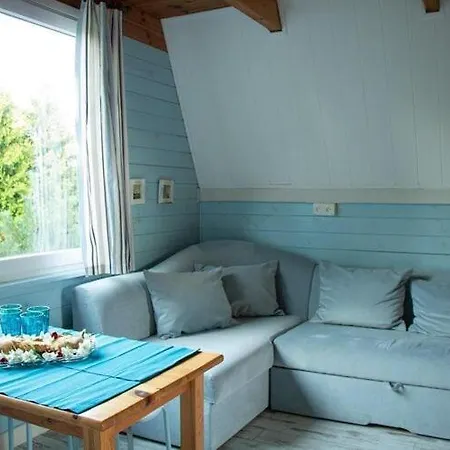 Storey Holiday House, 3*